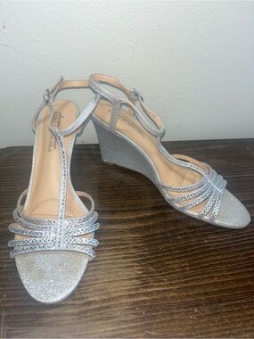 Anne Michelle Silver Glitter T-Strap Wedge Sandals